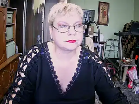 LOLA8888 online show from 9, 10, 2025