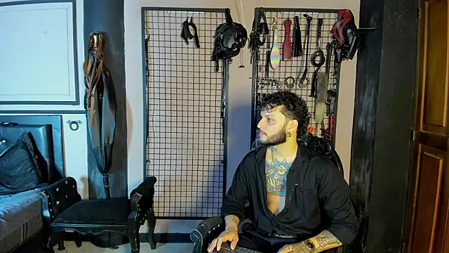 Twisted Fantasy online show from 15, 3, 2026