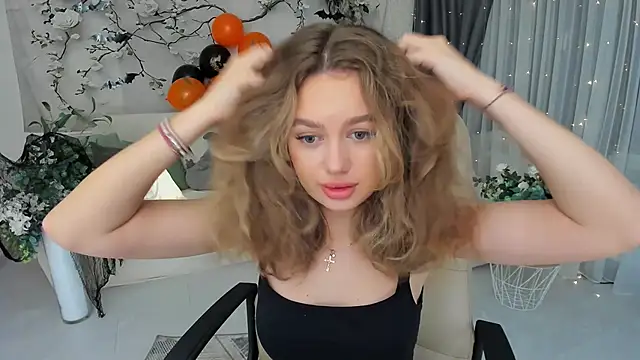 MiracleCurly online show from 28, 10, 2025