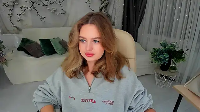 MiracleCurly online show from 17, 9, 2025