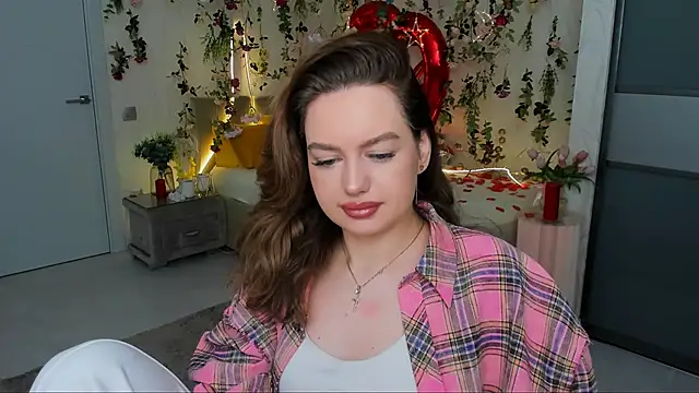 MiracleCurly online show from 12, 3, 2026