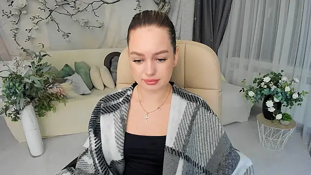 MiracleCurly online show from 9, 10, 2025