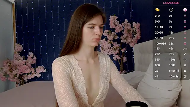 Snapshot of -Mirror-Girl- chatting on 6, 10, 2025 -Mirror-Girl- online show from 6, 10, 2025