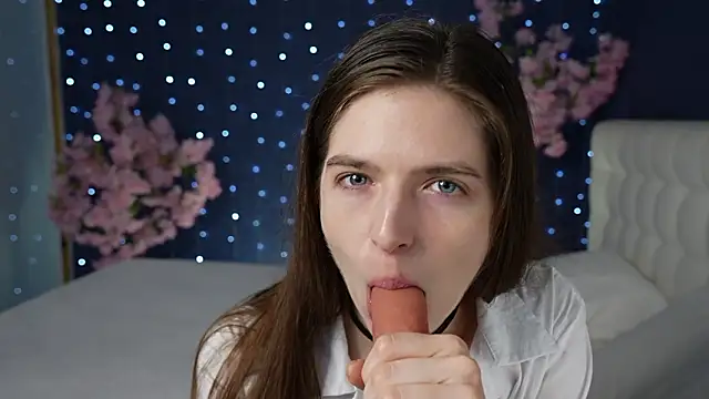 -Mirror-Girl- online show from 7, 3, 2026