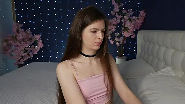 -Mirror-Girl- online show from 2, 3, 2026