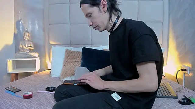 Hecatee 77 online show from 19, 9, 2025