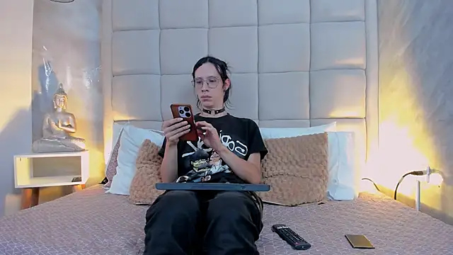 Hecatee 77 online show from 26, 9, 2025