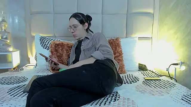 Hecatee 77 online show from 7, 2, 2026