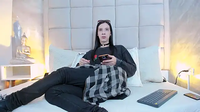 Hecatee 77 online show from 19, 10, 2025