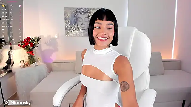 Snapshot of ninaa_sky chatting on 13, 3, 2025 ninaa sky online show from 13, 3, 2025