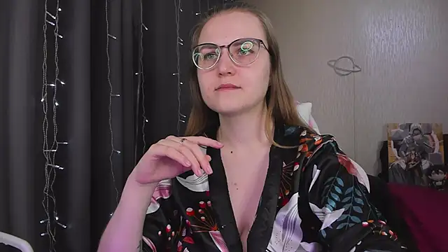 MissBrightShine online show from 28, 2, 2026