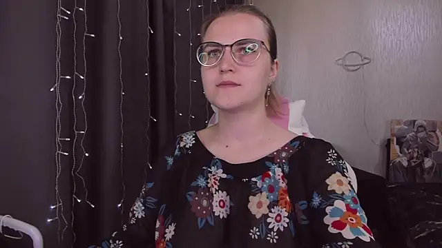 MissBrightShine online show from 11, 9, 2025