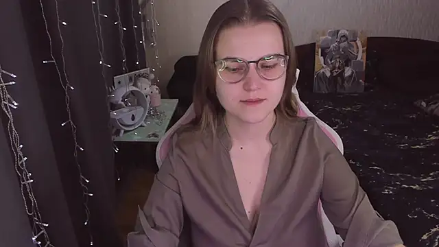 MissBrightShine online show from 21, 10, 2025