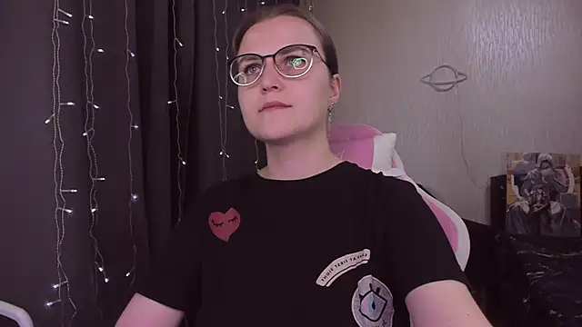 MissBrightShine online show from 11, 10, 2025