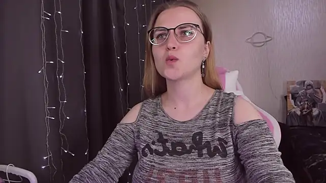 MissBrightShine online show from 16, 9, 2025