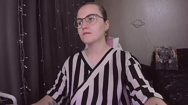 MissBrightShine online show from 4, 12, 2025