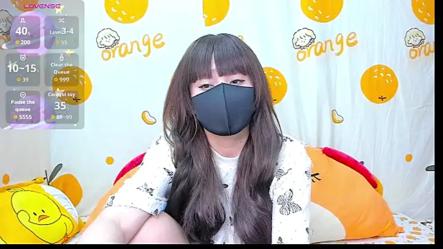 alonelove   online show from 11, 11, 2025