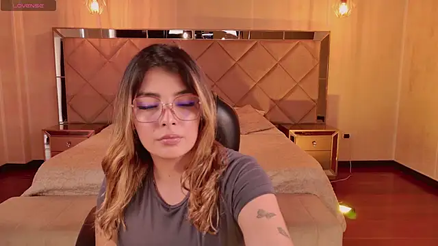 Snapshot of LisaMonroe_ chatting on 8, 9, 2025 LisaMonroe online show from 8, 9, 2025