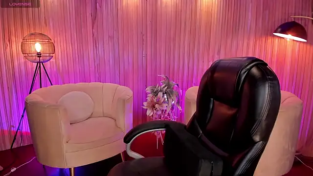 Snapshot of LisaMonroe_ chatting on 1, 3, 2025 LisaMonroe online show from 1, 3, 2025