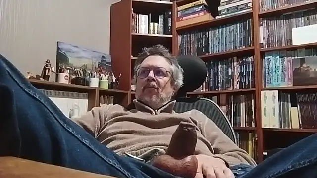 Mandra is a whore online show from 27, 10, 2025