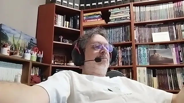 Mandra is a whore online show from 12, 1, 2026