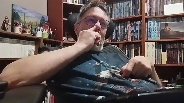 Mandra is a whore online show from 3, 12, 2025