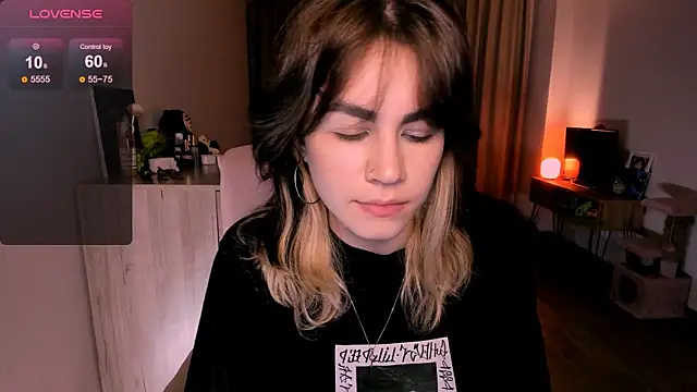 Snapshot of _selectrra chatting on 17, 2, 2025 selectrra online show from 17, 2, 2025