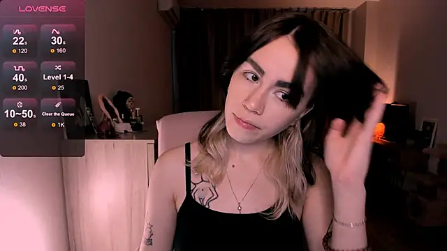 Snapshot of _selectrra chatting on 10, 3, 2025 selectrra online show from 10, 3, 2025