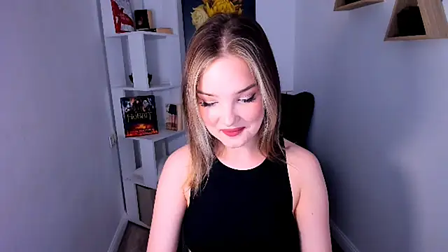 FloweryLove 1 online show from 12, 9, 2025