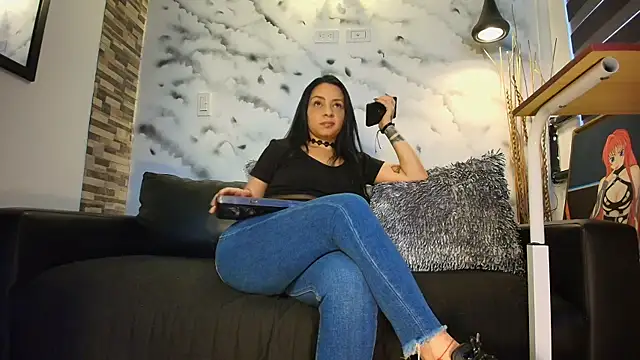 Sophie LittleS online show from 10, 9, 2025