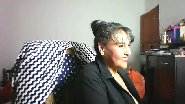 Snapshot of merlyna_goldens chatting on 26, 5, 2026 merlyna goldens online show from 26, 5, 2026