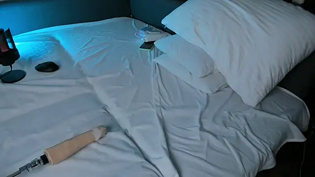 jannemary online show from 2, 11, 2025