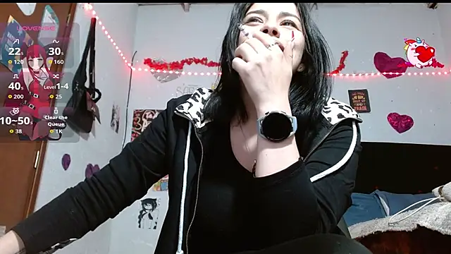 Saray extrovert  online show from 17, 9, 2025