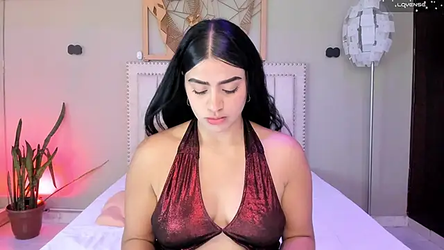 Paula Desousa online show from 7, 3, 2026