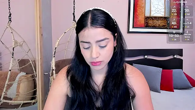 Paula Desousa online show from 6, 11, 2025