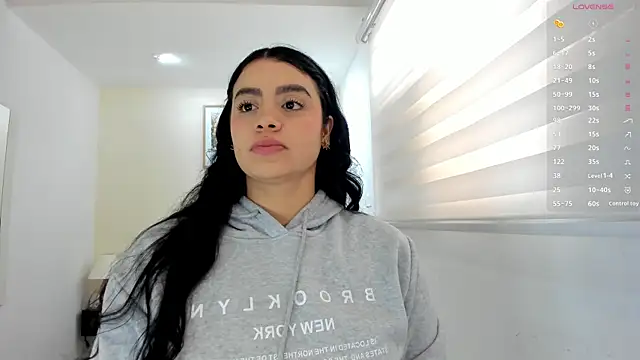 Paula Desousa online show from 7, 6, 2026
