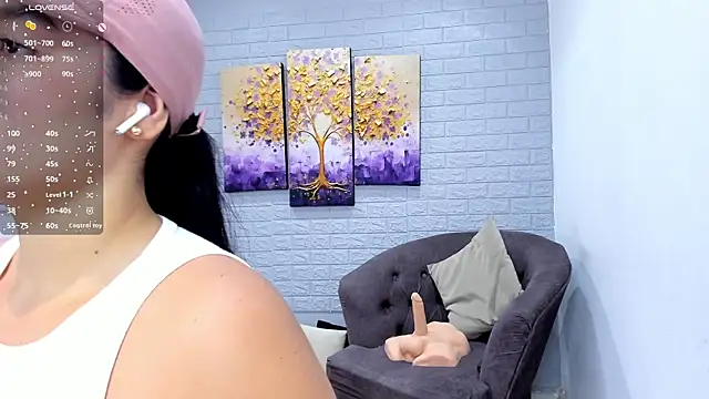 Paula Desousa online show from 28, 4, 2026