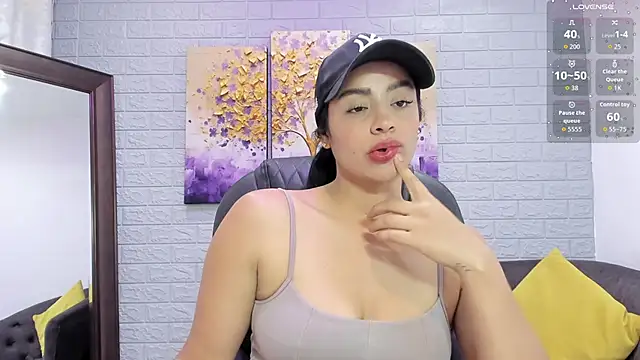 Paula Desousa online show from 8, 11, 2025