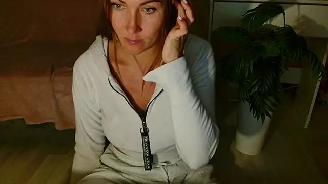 Imcarrieberry online show from 16, 4, 2026