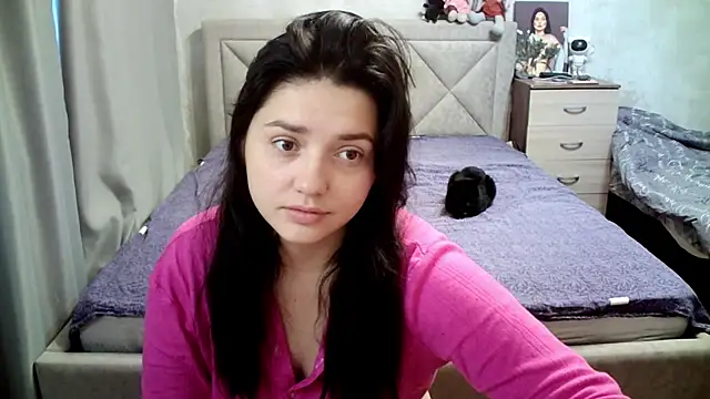 Snapshot of juliettkalen chatting on 3, 7, 2026 juliettkalen online show from 3, 7, 2026