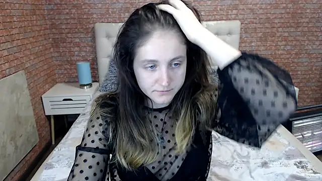 Holliy Cooper online show from 1, 10, 2025