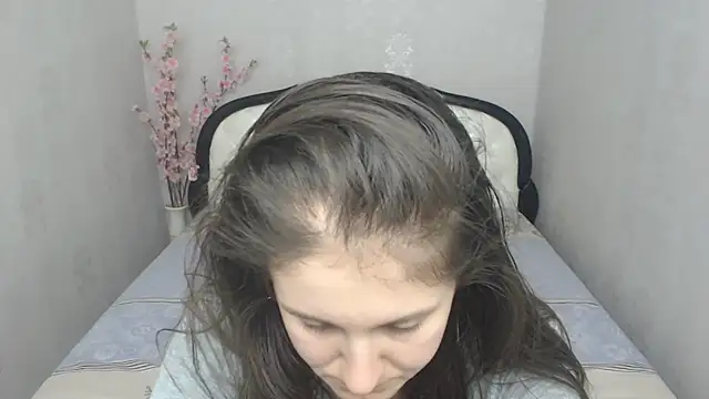 Holliy Cooper online show from 7, 3, 2025