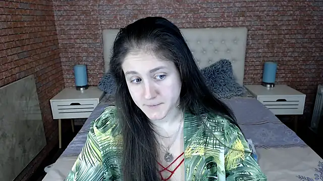 Holliy Cooper online show from 14, 3, 2025