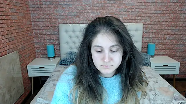 Holliy Cooper online show from 22, 10, 2025