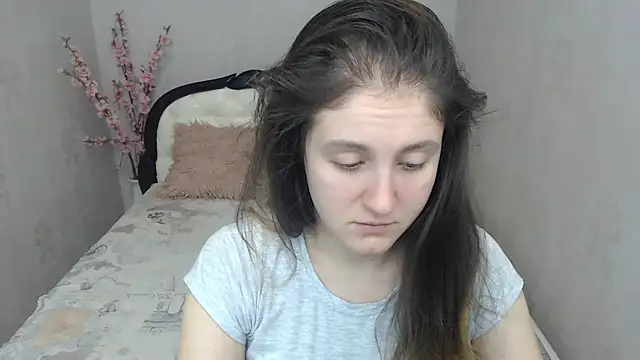 Holliy Cooper online show from 16, 12, 2025