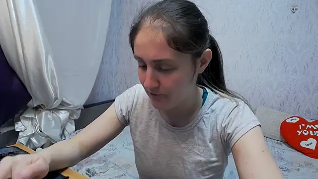 Holliy Cooper online show from 28, 2, 2026