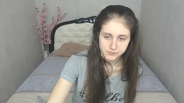 Holliy Cooper online show from 7, 3, 2025