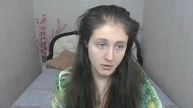 Holliy Cooper online show from 13, 3, 2025