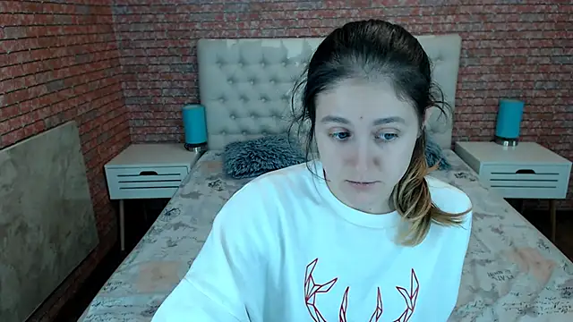 Holliy Cooper online show from 29, 11, 2025