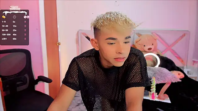 Snapshot of Austin_connor_ chatting on 5, 1, 2025 Austin connor online show from 5, 1, 2025